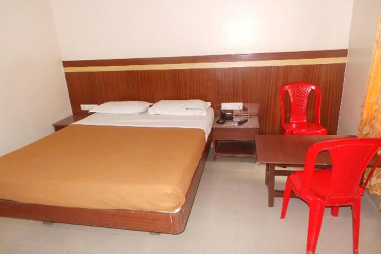 Mlc Gateway Deluxe Inn Bangalore Buitenkant foto