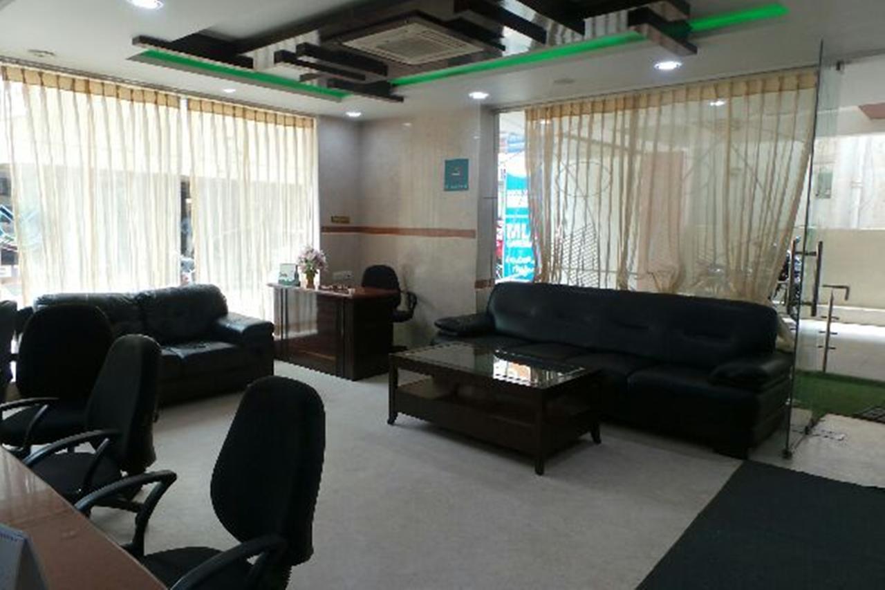 Mlc Gateway Deluxe Inn Bangalore Buitenkant foto