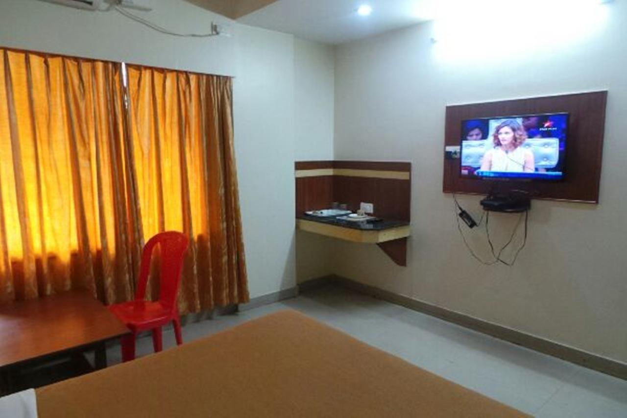 Mlc Gateway Deluxe Inn Bangalore Buitenkant foto